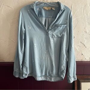 BLUE Top With Anchors Size Medium